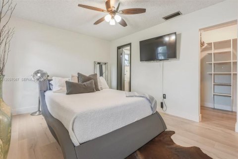 Casa en venta en Sunrise, Florida, 3 dormitorios, 173.17 m2 № 2178434 - foto 13