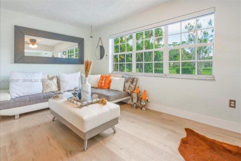 Casa en venta en Sunrise, Florida, 3 dormitorios, 173.17 m2 № 2178434 - foto 26