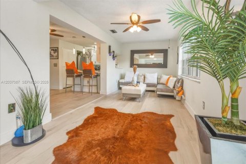 Casa en venta en Sunrise, Florida, 3 dormitorios, 173.17 m2 № 2178434 - foto 27