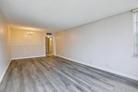 Copropriété à louer à Plantation, Floride: 1 chambre, 63.17 m2 № 1967722 - photo 10