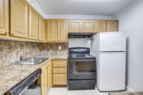 Copropriété à louer à Plantation, Floride: 1 chambre, 63.17 m2 № 1967722 - photo 4