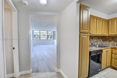 Copropriété à louer à Plantation, Floride: 1 chambre, 63.17 m2 № 1967722 - photo 2