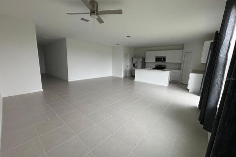 Casa en alquiler en Lake Wales, Florida, 5 dormitorios, 196.21 m2 № 1880989 - foto 3