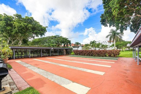 Condo in Delray Beach, Florida, 2 bedrooms  № 860872 - photo 1
