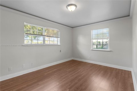 House in Lake Park, Florida 4 bedrooms, 130.81 sq.m. № 1738592 - photo 8
