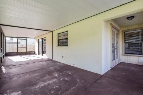 Villa ou maison à louer à Valrico, Floride: 4 chambres, 183.39 m2 № 2433507 - photo 9