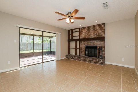 Villa ou maison à louer à Valrico, Floride: 4 chambres, 183.39 m2 № 2433507 - photo 8