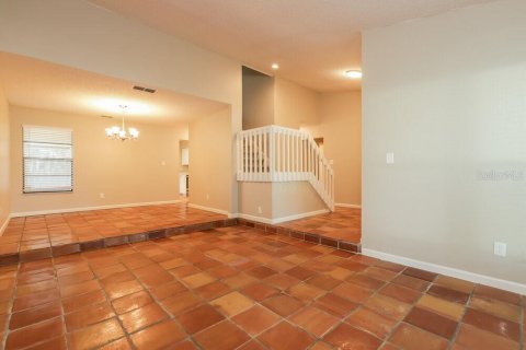 Villa ou maison à louer à Valrico, Floride: 4 chambres, 183.39 m2 № 2433507 - photo 4