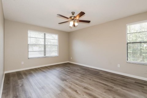 Villa ou maison à louer à Valrico, Floride: 4 chambres, 183.39 m2 № 2433507 - photo 15