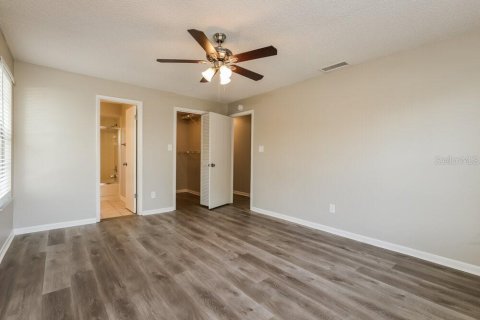 Villa ou maison à louer à Valrico, Floride: 4 chambres, 183.39 m2 № 2433507 - photo 10