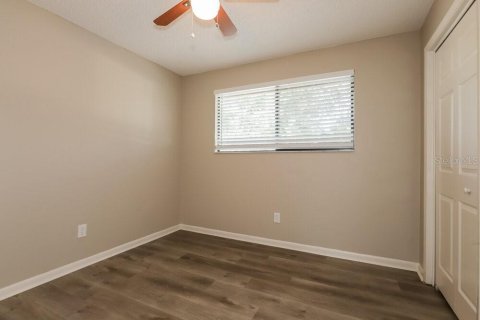 Villa ou maison à louer à Valrico, Floride: 4 chambres, 183.39 m2 № 2433507 - photo 14