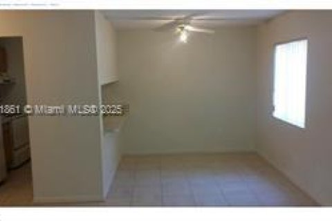 Condominio en venta en Greenacres, Florida, 2 dormitorios, 83.61 m2 № 1755873 - foto 12