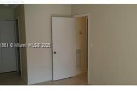Condominio en venta en Greenacres, Florida, 2 dormitorios, 83.61 m2 № 1755873 - foto 5