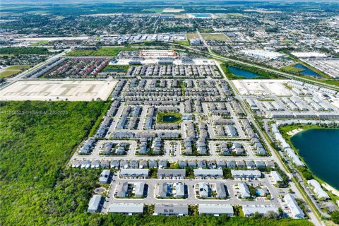 Adosado en venta en Homestead, Florida, 3 dormitorios, 138.24 m2 № 1979452 - foto 22