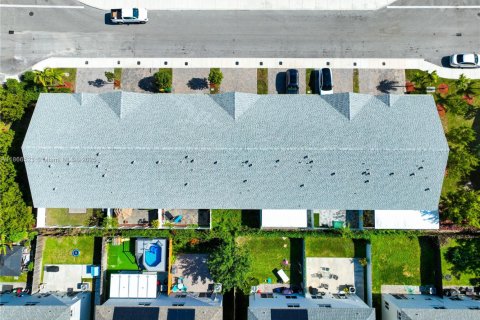 Adosado en venta en Homestead, Florida, 3 dormitorios, 138.24 m2 № 1979452 - foto 15