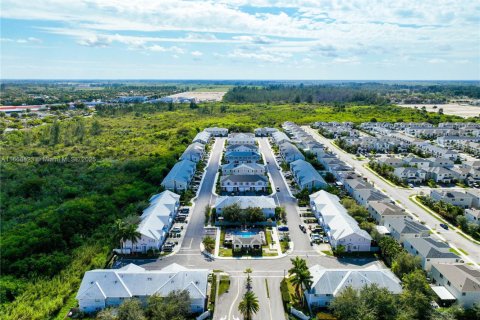 Adosado en venta en Homestead, Florida, 3 dormitorios, 138.24 m2 № 1979452 - foto 25