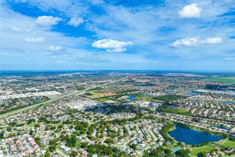 Adosado en venta en Homestead, Florida, 3 dormitorios, 138.24 m2 № 1979452 - foto 30