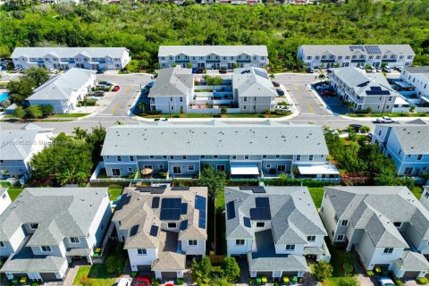 Adosado en venta en Homestead, Florida, 3 dormitorios, 138.24 m2 № 1979452 - foto 13