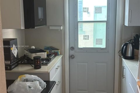 Condominio en venta en Miami Beach, Florida № 1957529 - foto 9