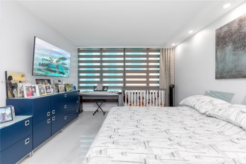 Condominio en venta en Hallandale Beach, Florida, 2 dormitorios, 146.79 m2 № 2040527 - foto 29