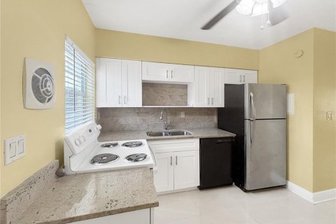 Copropriété à louer à Orlando, Floride: 2 chambres, 67.63 m2 № 1746516 - photo 7