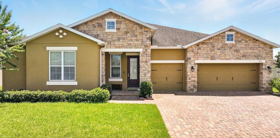 House in Apopka, Florida 4 bedrooms, 282.33 sq.m. № 1824033