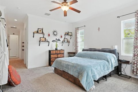 House in Apopka, Florida 4 bedrooms, 282.33 sq.m. № 1824033 - photo 24
