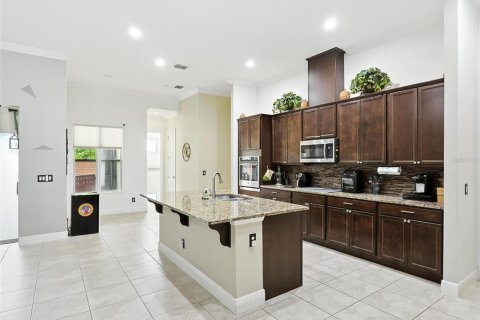 House in Apopka, Florida 4 bedrooms, 282.33 sq.m. № 1824033 - photo 20