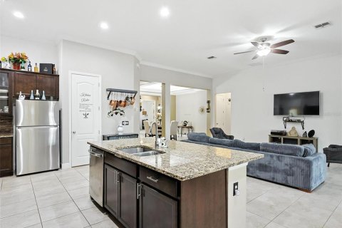 House in Apopka, Florida 4 bedrooms, 282.33 sq.m. № 1824033 - photo 17