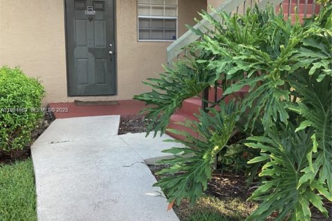 Снять в аренду кондоминиум в Пемброк-Пайнс, Флорида 2 спальни, № 1983980 - фото 1