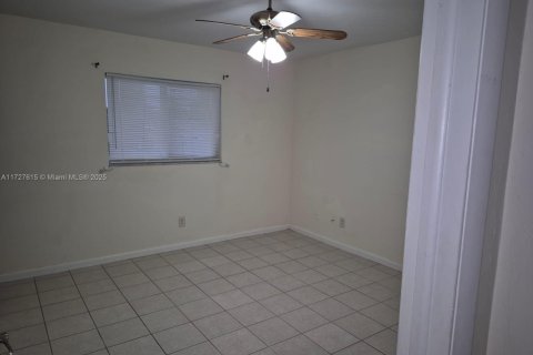 Casa en venta en Cape Coral, Florida, 3 dormitorios, 106.65 m2 № 1936400 - foto 6