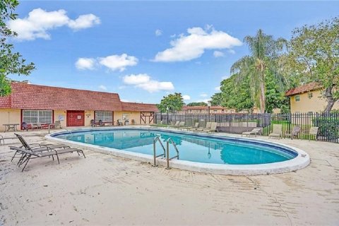Condo in Boca Raton, Florida, 2 bedrooms № 2086369 - photo 18