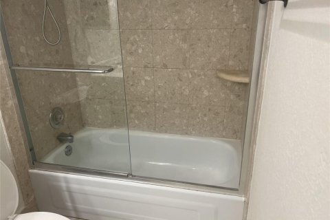 Condo in Boca Raton, Florida, 2 bedrooms № 2086369 - photo 5