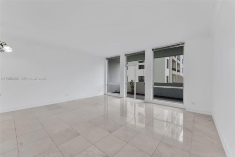 Condominio en alquiler en Coral Gables, Florida, 1 dormitorio, 78.04 m2 № 2010406 - foto 15