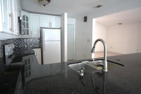 Villa ou maison à vendre à Miami, Floride: 4 chambres, 178.84 m2 № 2146076 - photo 5
