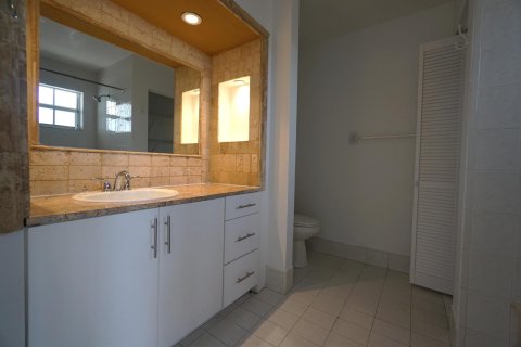 Villa ou maison à vendre à Miami, Floride: 4 chambres, 178.84 m2 № 2146076 - photo 19