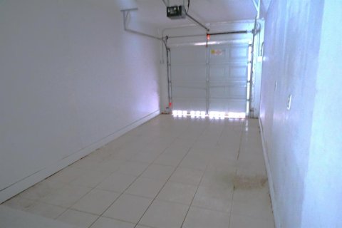 Villa ou maison à vendre à Miami, Floride: 4 chambres, 178.84 m2 № 2146076 - photo 2
