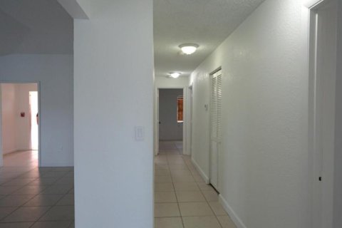 Villa ou maison à vendre à Miami, Floride: 4 chambres, 178.84 m2 № 2146076 - photo 21