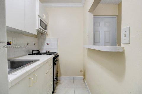 Купить кондоминиум в Майами, Флорида 1 спальня, 54.53м2, № 1937463 - фото 6