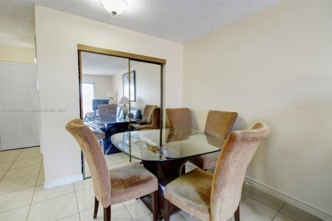 Condominio en venta en Miami, Florida, 1 dormitorio, 54.53 m2 № 1937463 - foto 8