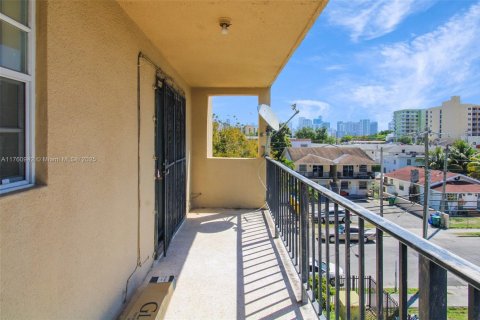 Condominio en venta en Miami, Florida, 1 dormitorio, 54.53 m2 № 1937463 - foto 2