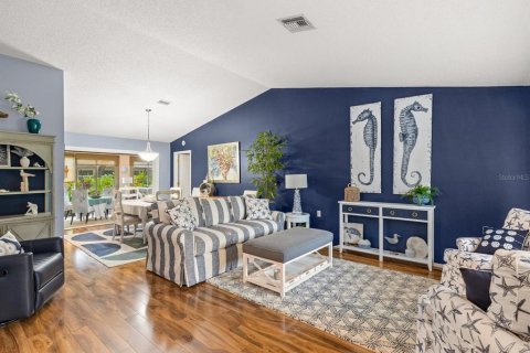 Villa ou maison à vendre à New Port Richey, Floride: 2 chambres, 169.08 m2 № 2424335 - photo 8