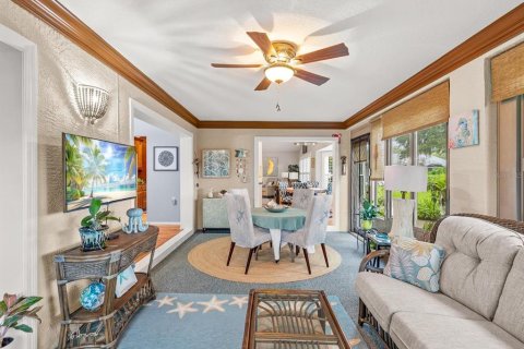 Villa ou maison à vendre à New Port Richey, Floride: 2 chambres, 169.08 m2 № 2424335 - photo 4