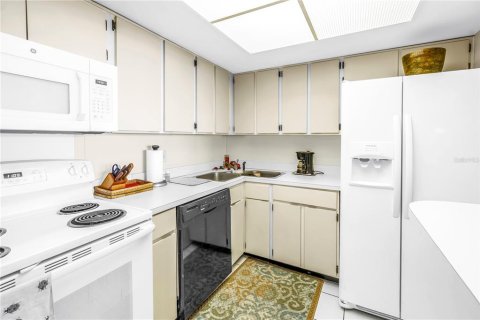 Copropriété à vendre à Saint Petersburg, Floride: 2 chambres, 109.16 m2 № 2135770 - photo 20
