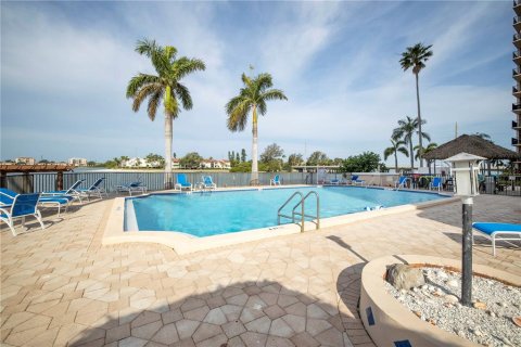 Copropriété à vendre à Saint Petersburg, Floride: 2 chambres, 109.16 m2 № 2135770 - photo 6