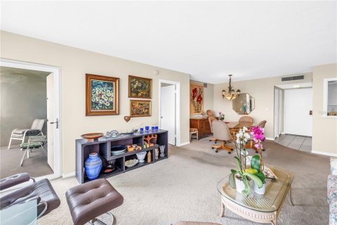 Copropriété à vendre à Saint Petersburg, Floride: 2 chambres, 109.16 m2 № 2135770 - photo 17