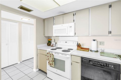 Copropriété à vendre à Saint Petersburg, Floride: 2 chambres, 109.16 m2 № 2135770 - photo 22
