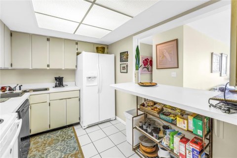 Copropriété à vendre à Saint Petersburg, Floride: 2 chambres, 109.16 m2 № 2135770 - photo 19
