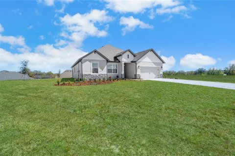 Villa ou maison à vendre à Fruitland Park, Floride: 4 chambres, 196.49 m2 № 2277797 - photo 2