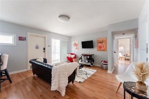 Condo in Winter Park, Florida, 2 bedrooms  № 2151652 - photo 7
